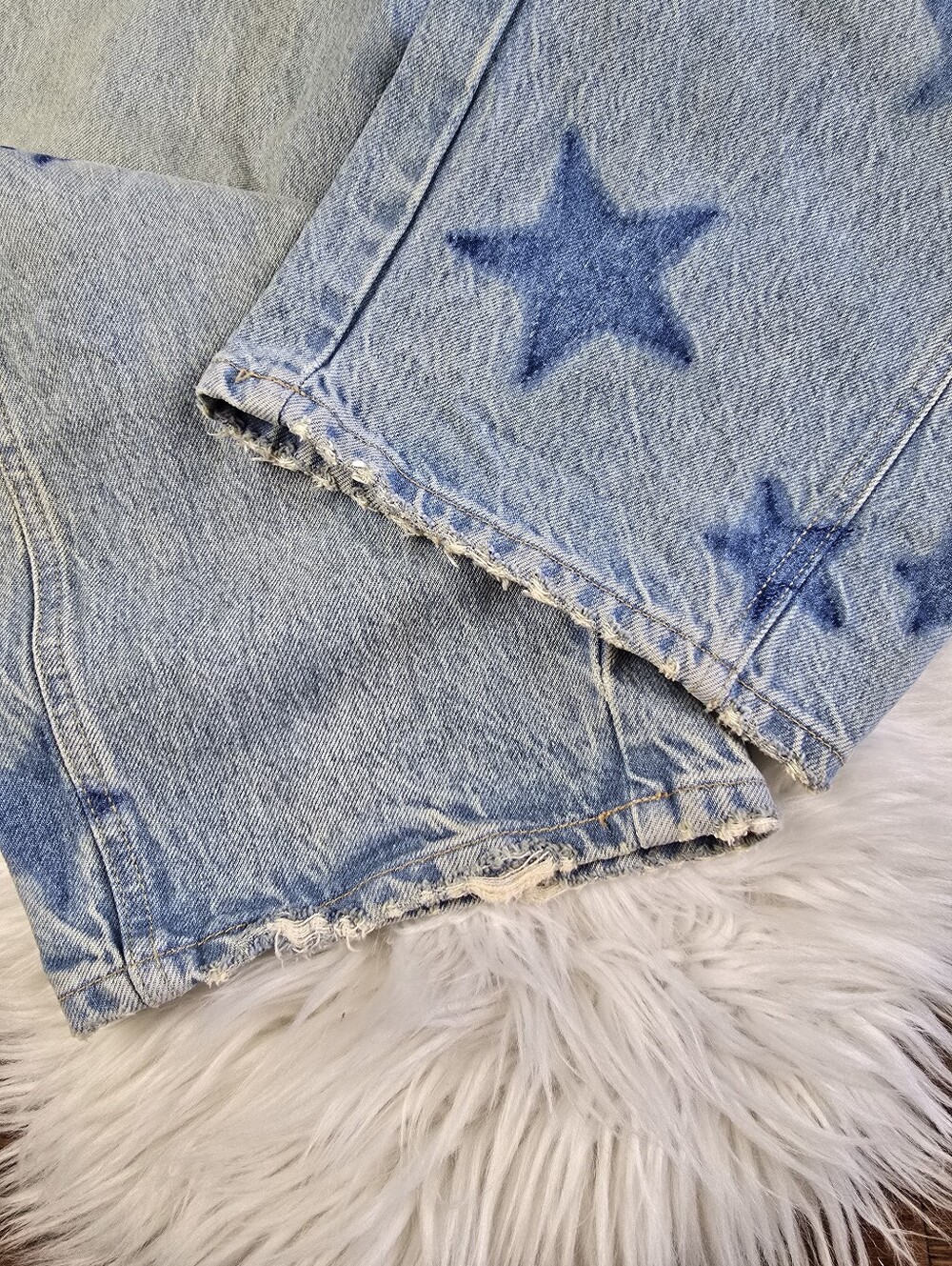 We The Free RARE Shadow Star Good Luck Barrel Jeans 26 - Picture 12 of 16